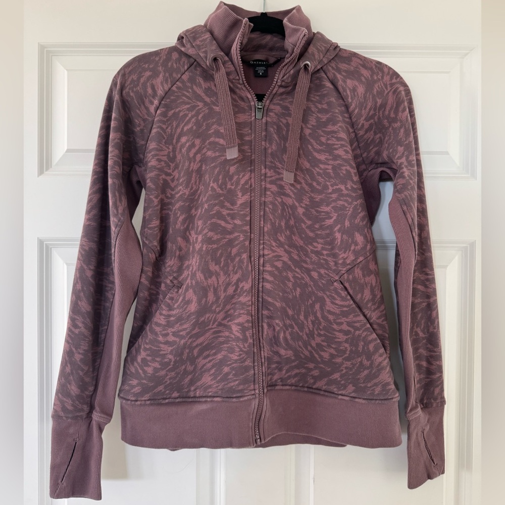 Athleta Triumph Hoodie in Patterned Mauve